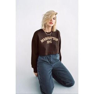 Zara GUC Manhattan NYC Slogan Cropped Crewneck Sweatshirt Size S